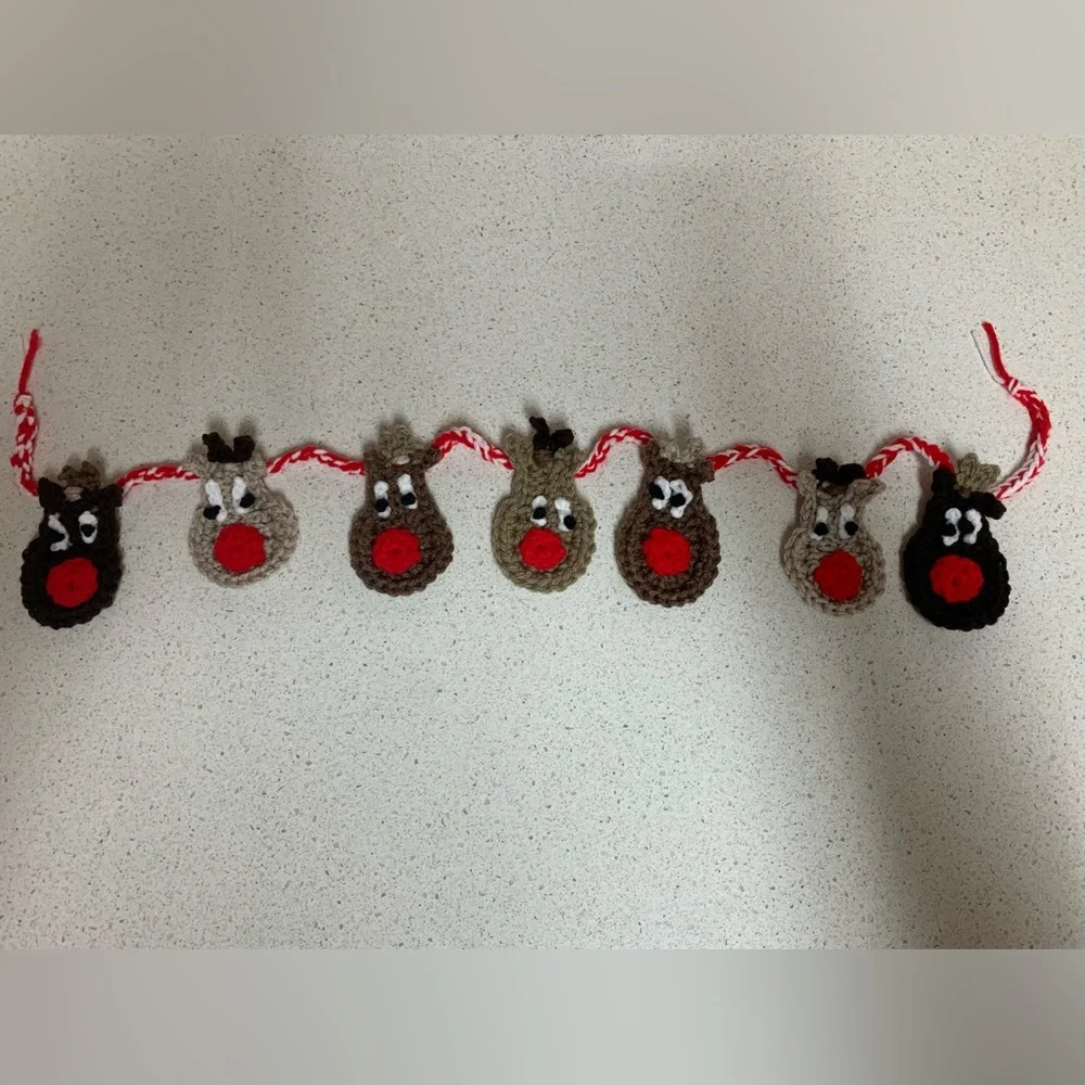 Festive Reindeer Seven Rudolph Holiday Garland New Handmade Crochet